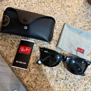 Rayban RB4340 Wayfarer Ease